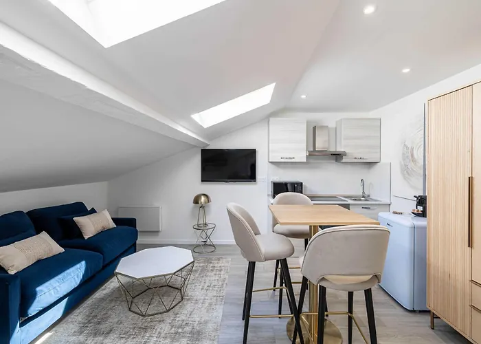Renovated And Bright 3p - * Cannes