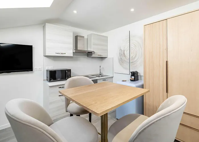 Renovated And Bright 3p - * Cannes