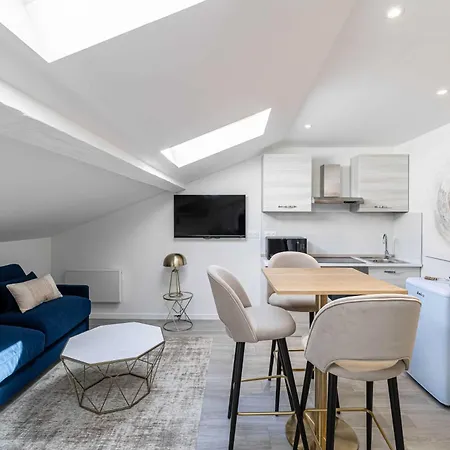 Renovated And Bright 3p - * Cannes
