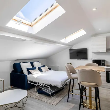 Renovated And Bright 3p - קאן