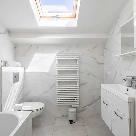 Penzion Renovated And Bright 3p - Cannes